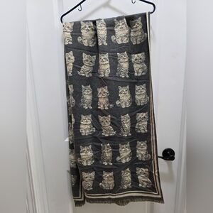 NWOT Gray Kitten Scarf